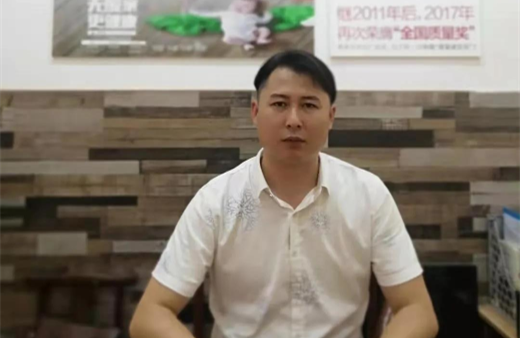 “世”在人為 | 世友地板桂林經(jīng)銷商何少兵：持之以恒，堅(jiān)持不懈地做好每一件事才是真正的成功